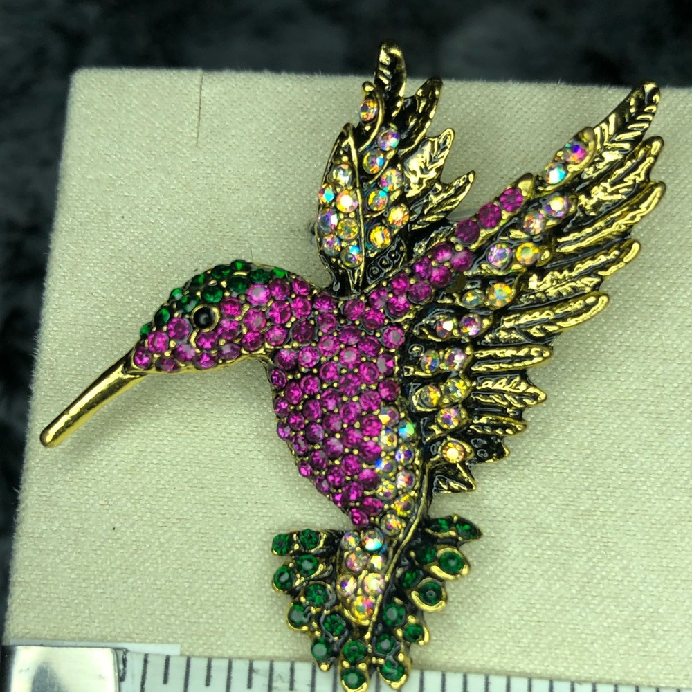 Colorful hummingbird pin